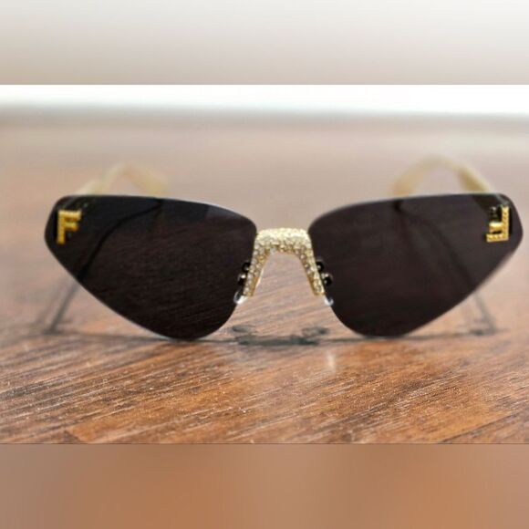  Sunglasses - Picture 1 of 4